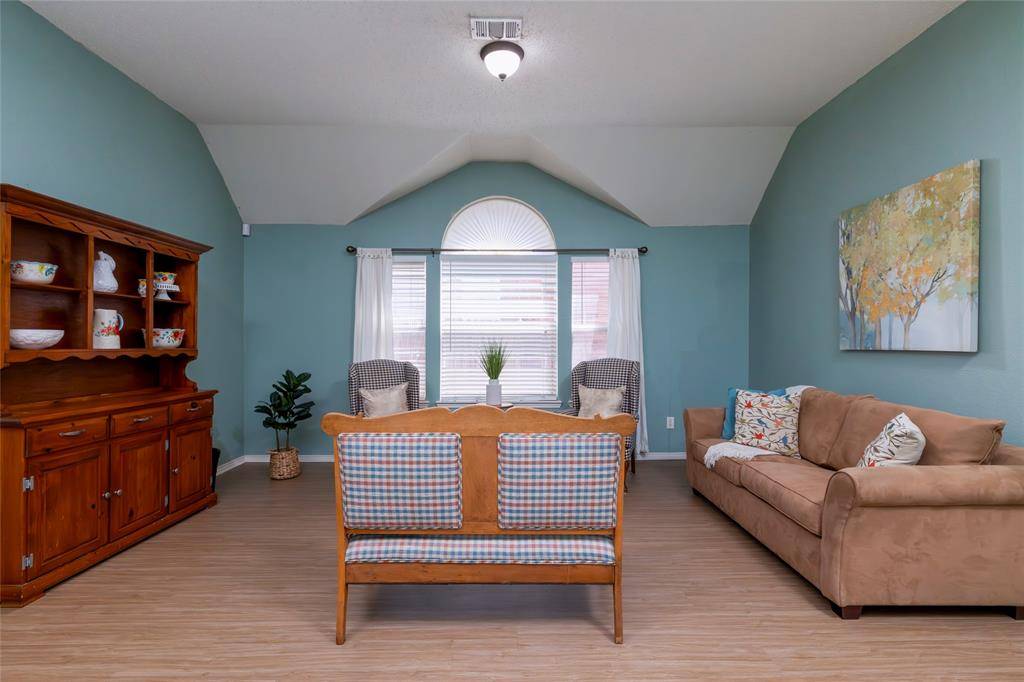 Fort Worth, TX 76137,5517 Lawnsberry Drive