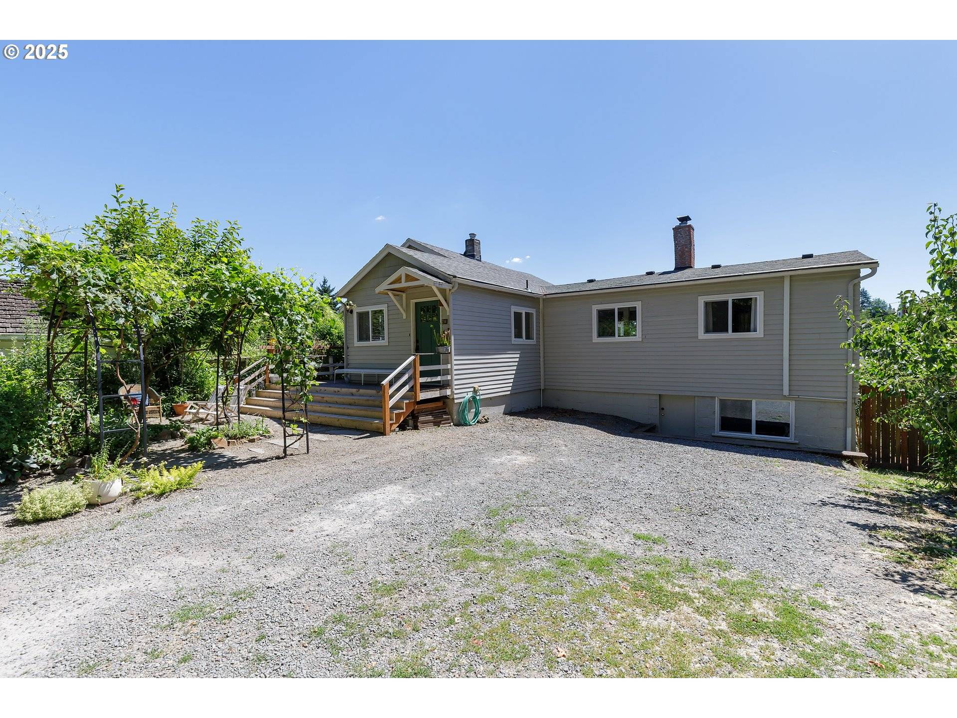 214 TERRACE AVE, Oregon City, OR 97045