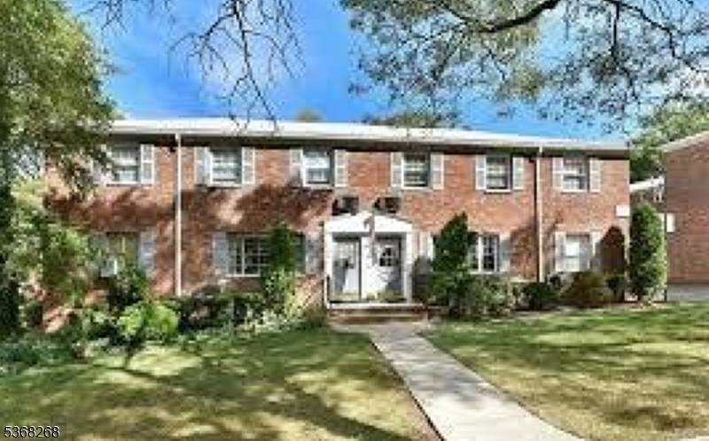 34 Wedgewood Dr #51, Verona Twp., NJ 07044