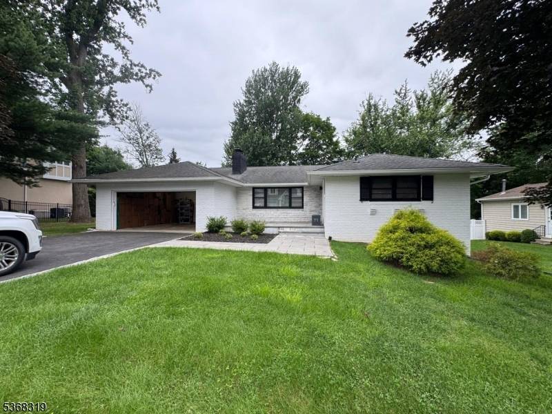 71 Haller Dr, Cedar Grove Twp., NJ 07009