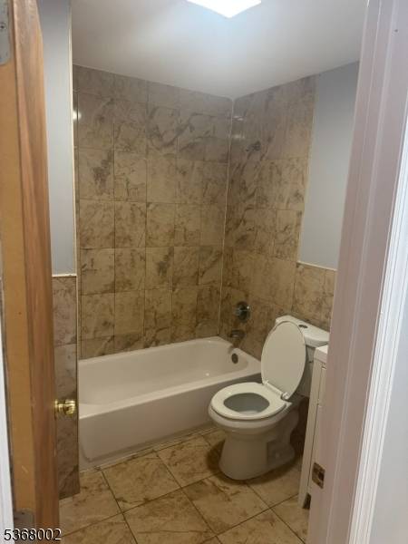 Passaic City, NJ 07514,450 E 26th Street #2