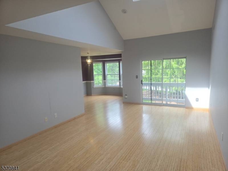 Roxbury Twp., NJ 07852,10 Whisper Way
