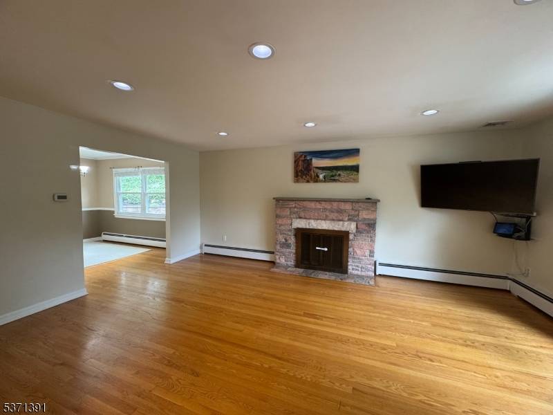 Butler Boro, NJ 07405,141 Belleview Ave