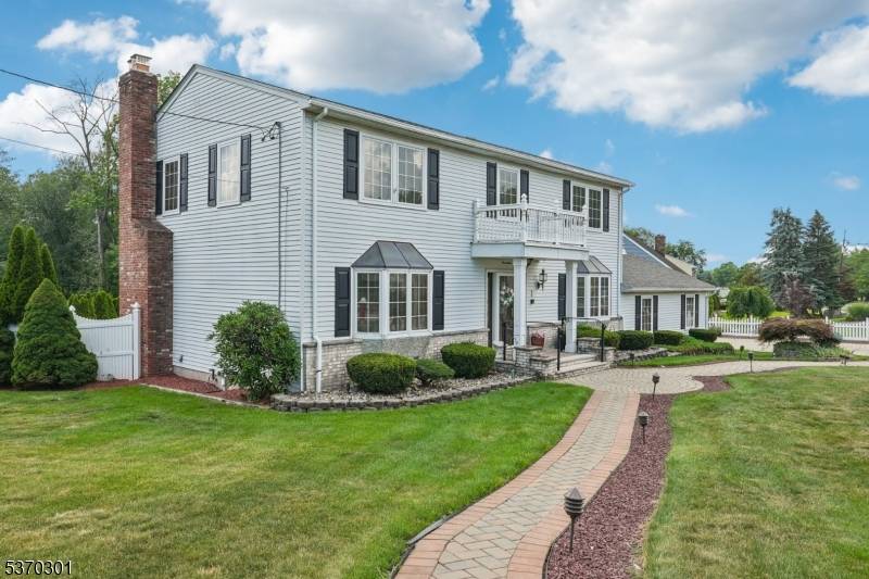 Fairfield Twp., NJ 07004,17 Mayhew Dr