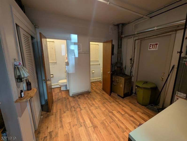 Wayne Twp., NJ 07470,180 Hamburg Tpke