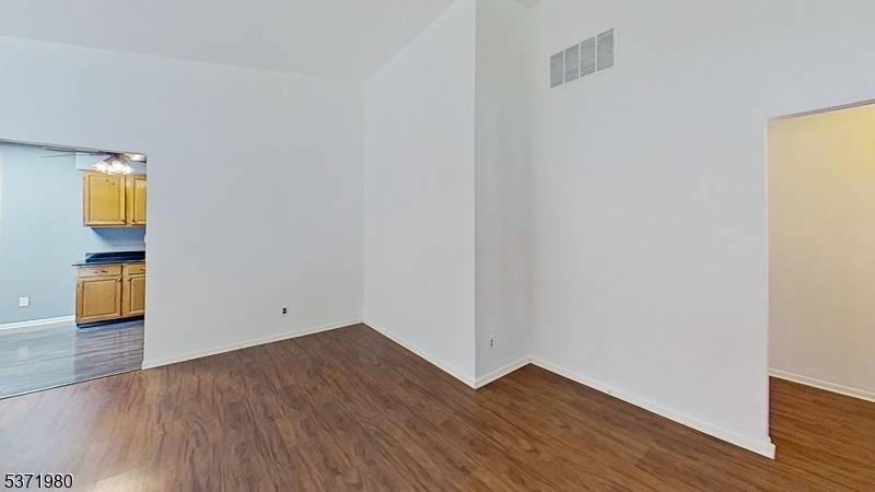 East Brunswick Twp., NJ 08816,5 Sudbury Ct