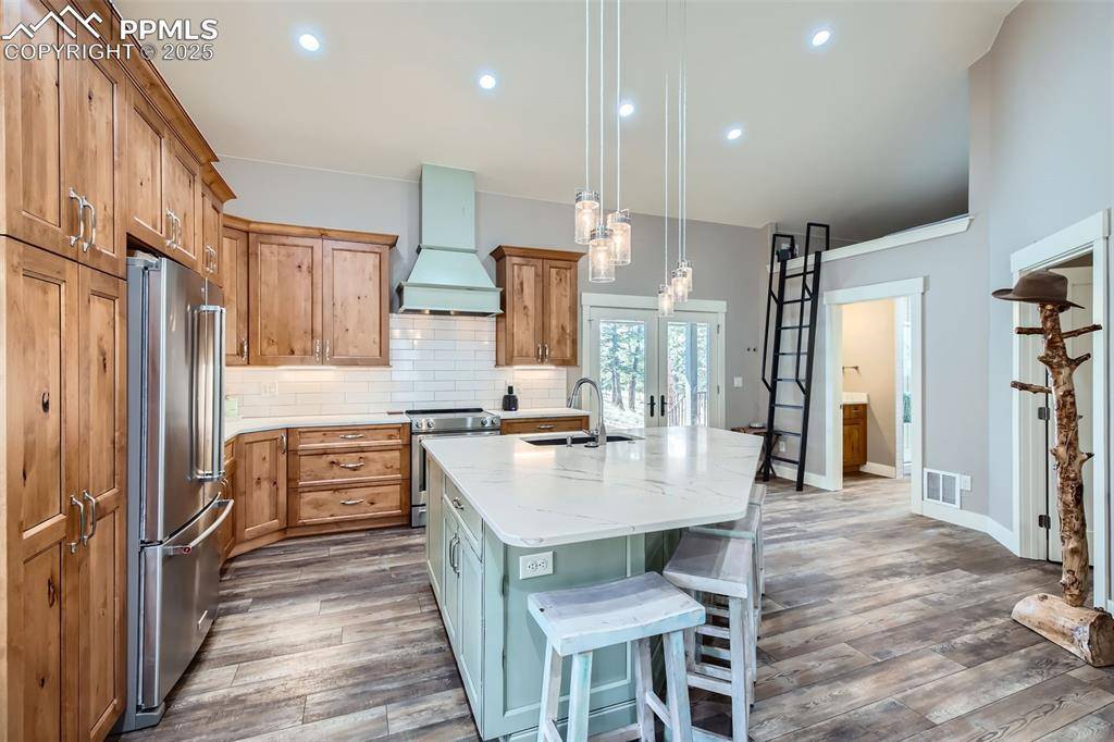 Florissant, CO 80816,352 Peak View CIR