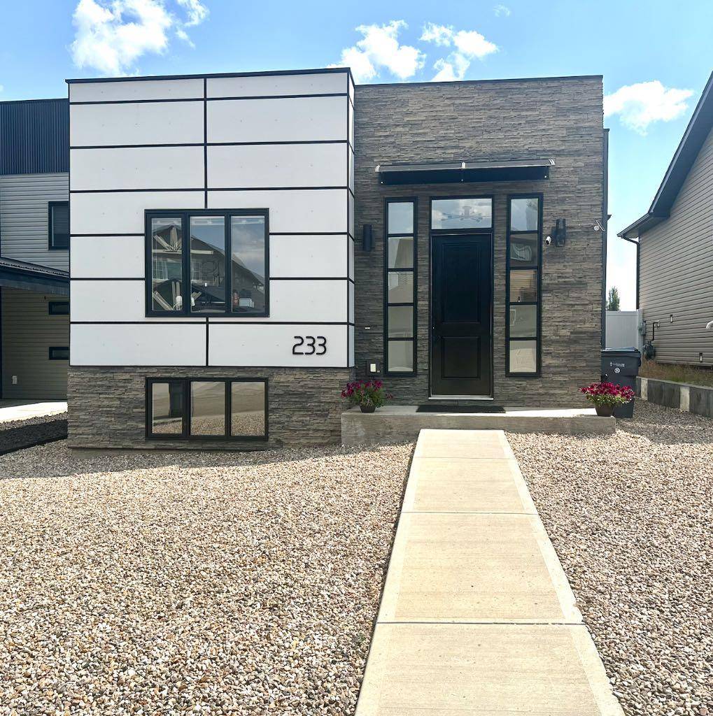 233 Ranchview CRES Northeast, Medicine Hat, AB T1C 0G7