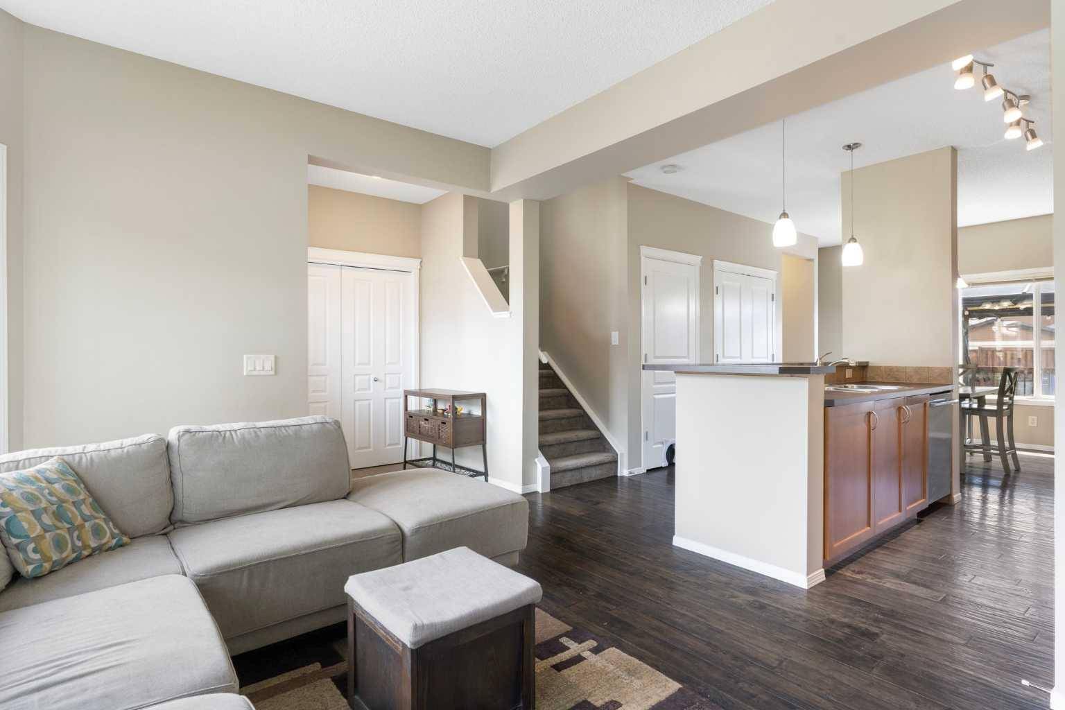 Airdrie, AB T4B 0C6,433 Luxstone PL SW