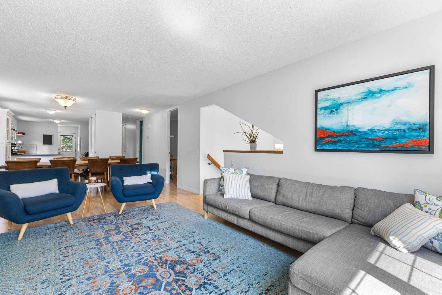 Calgary, AB T3A 2T5,68 Edgewood DR NW