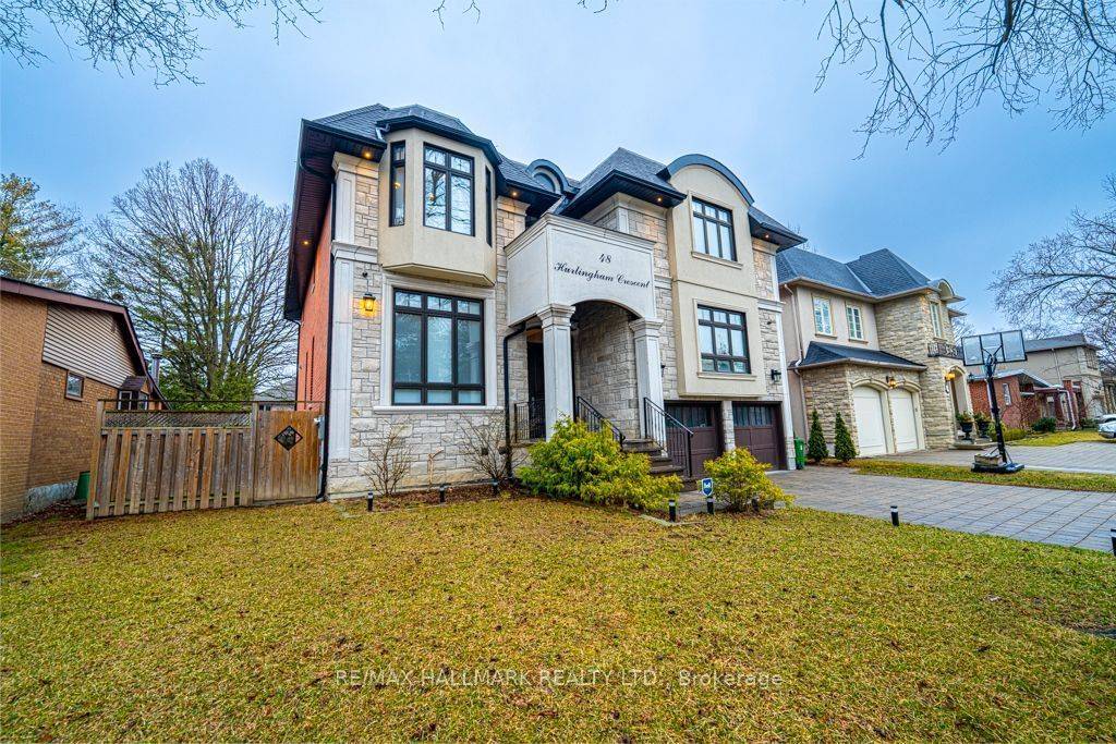 Toronto C13, ON M3B 2R1,48 Hurlingham CRES E