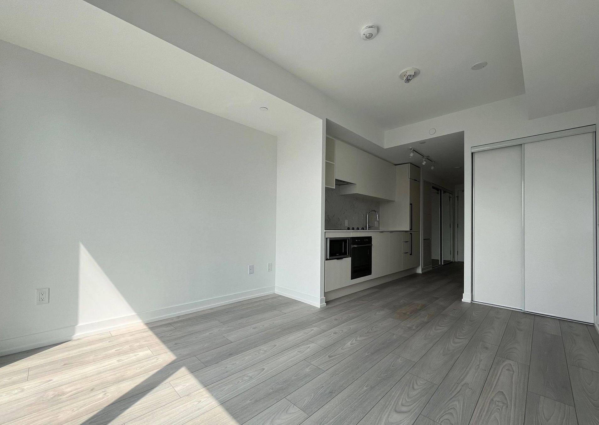 82 Dalhousie ST #3708, Toronto C08, ON M5B 0C5
