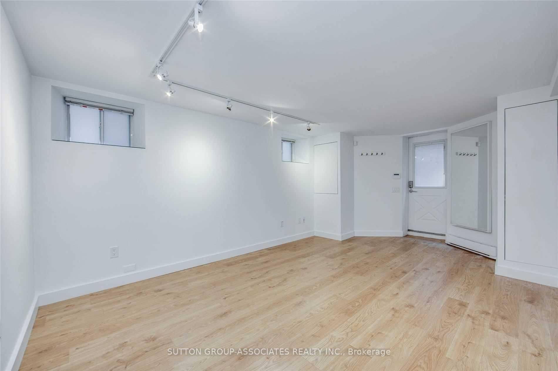 Toronto C02, ON M5R 1L7,18 Kendal AVE #Bsmt front
