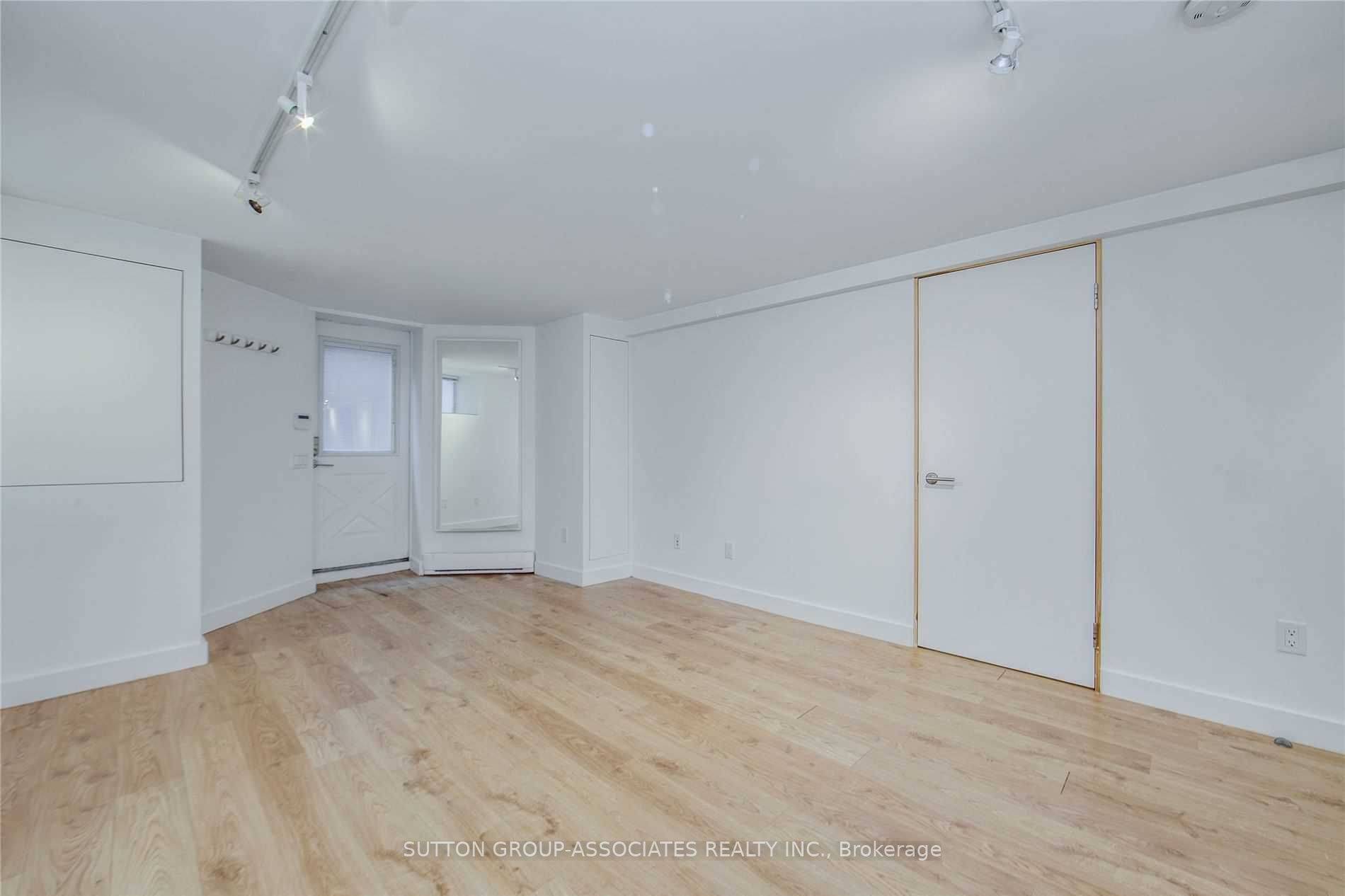 Toronto C02, ON M5R 1L7,18 Kendal AVE #Bsmt front
