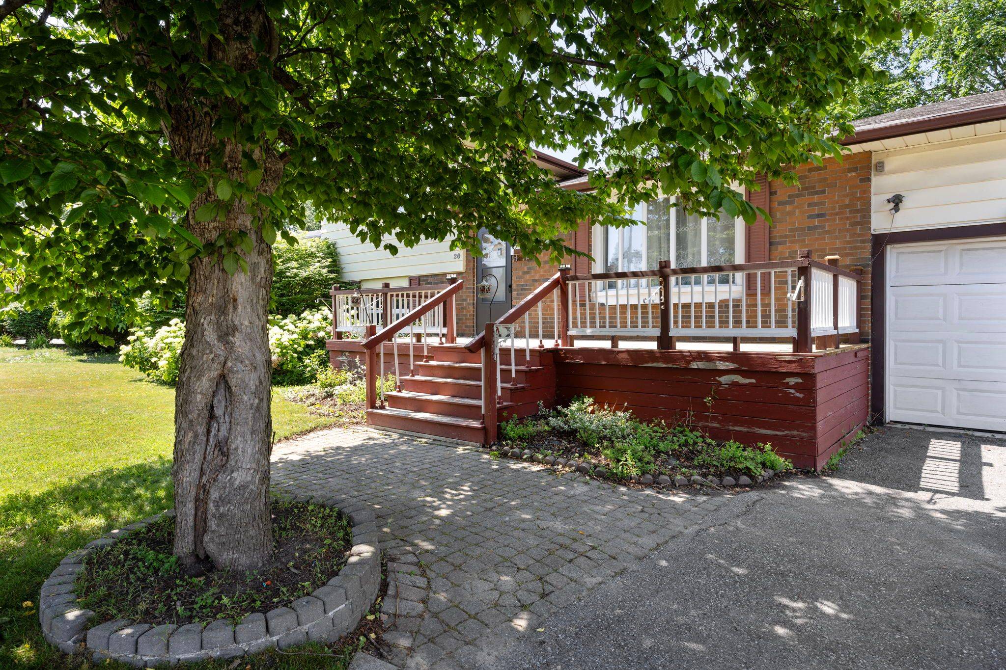 Ajax, ON L1S 1M5,20 Lambard CRES