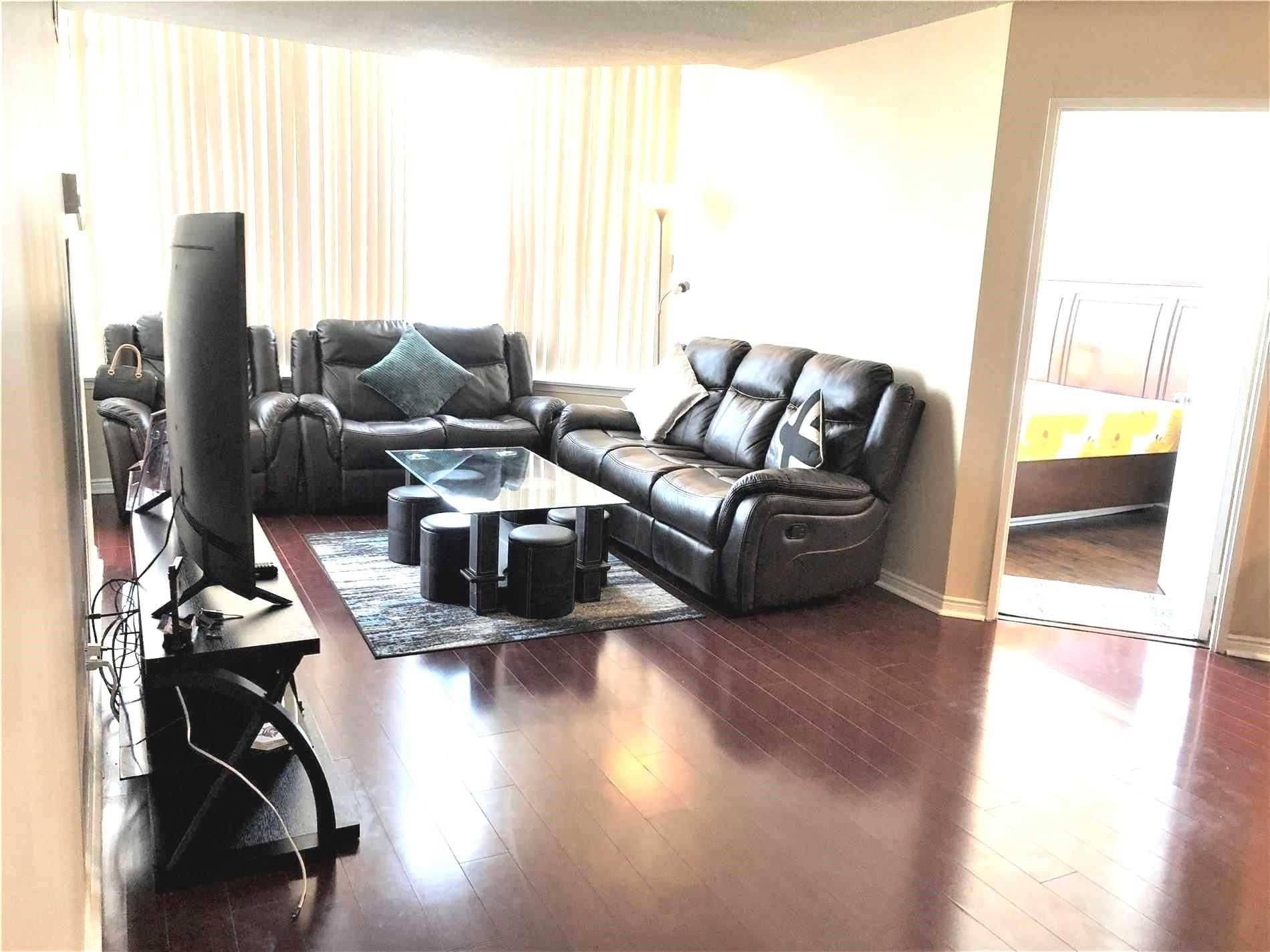 Toronto E04, ON M1K 5J3,1 Greystone Walk DR #PH86