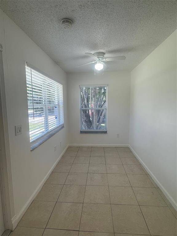 West Palm Beach, FL 33417,4654 Schall Rd #4654