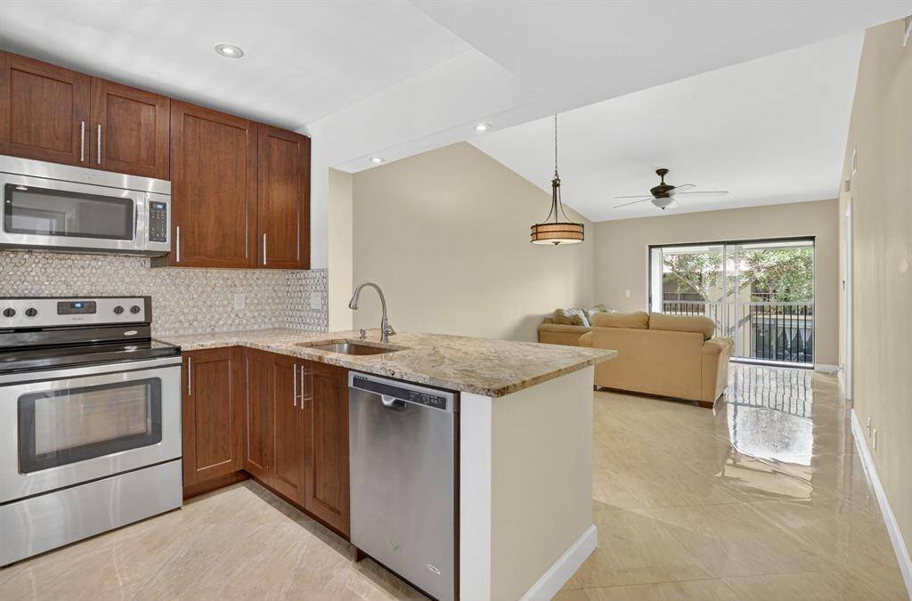 Boca Raton, FL 33433,21954 Tidewater Ter #202