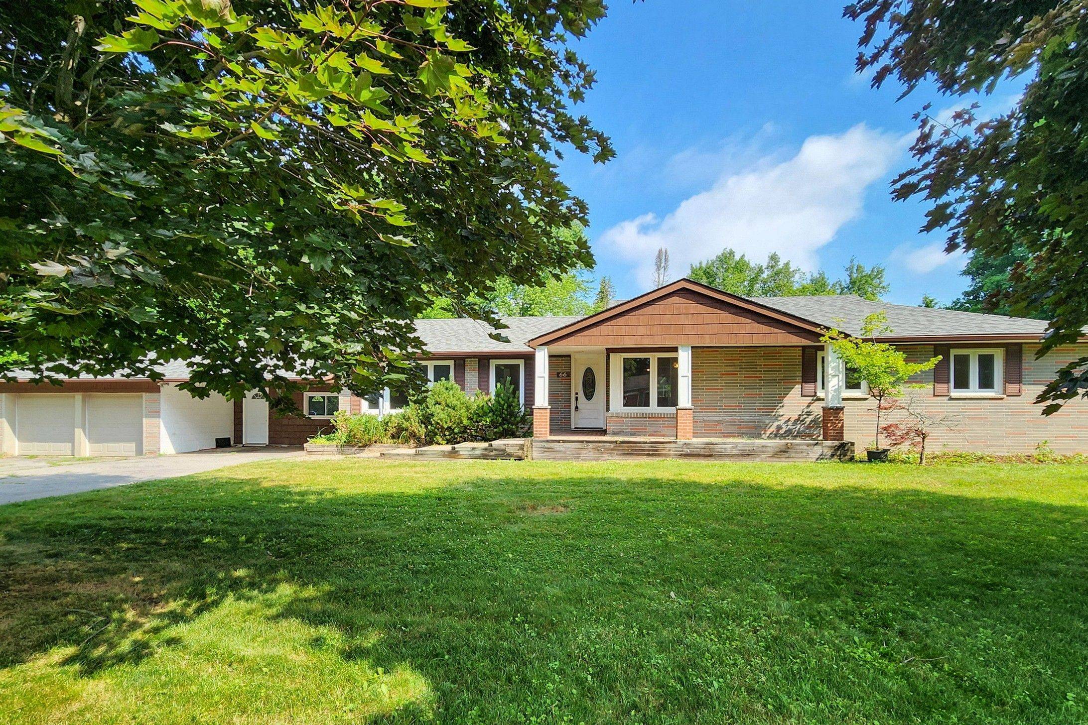 East Gwillimbury, ON L0G 1V0,66 Farr AVE