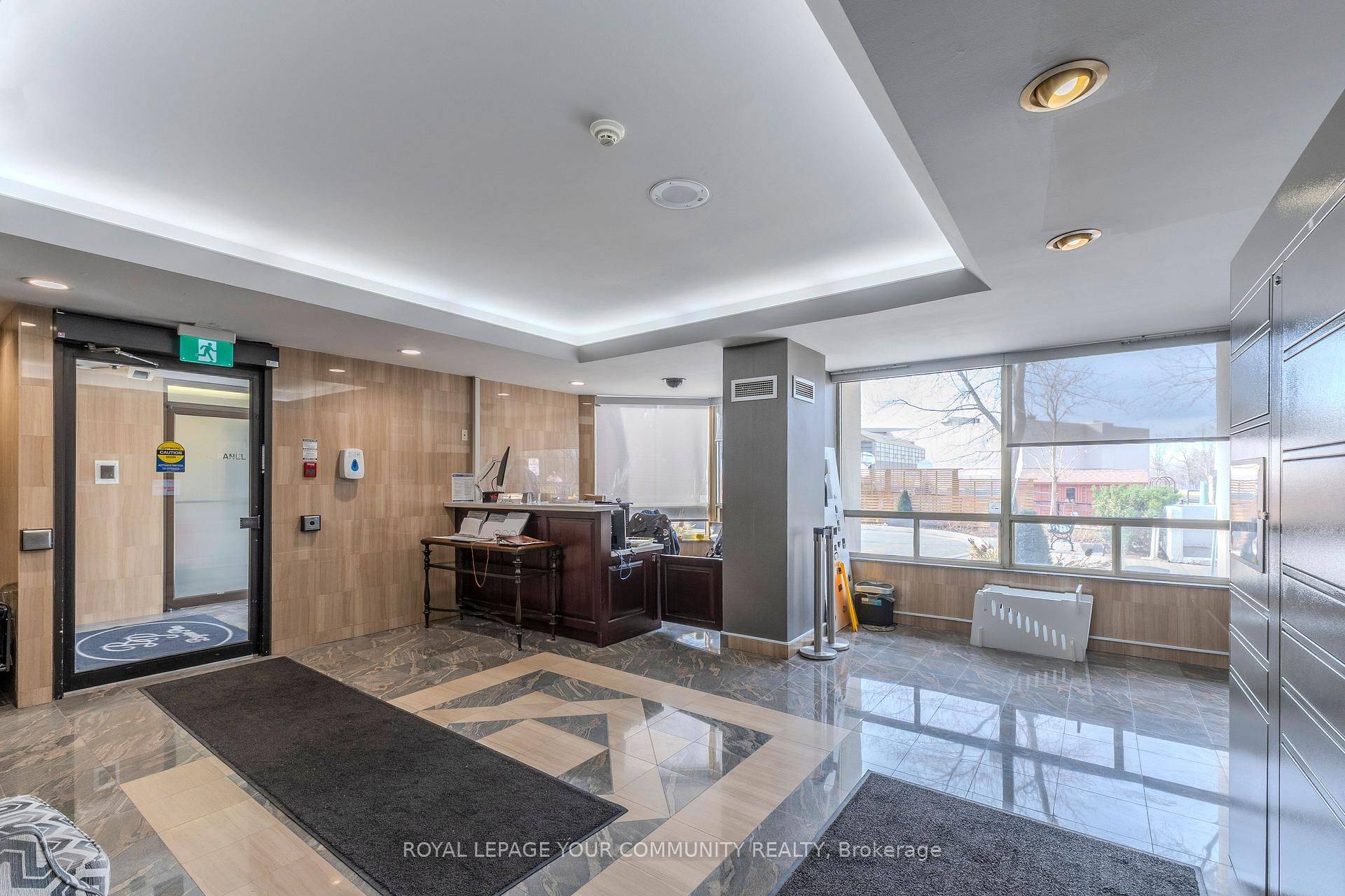 Richmond Hill, ON L4B 3J7,8501 Bayview AVE #1002