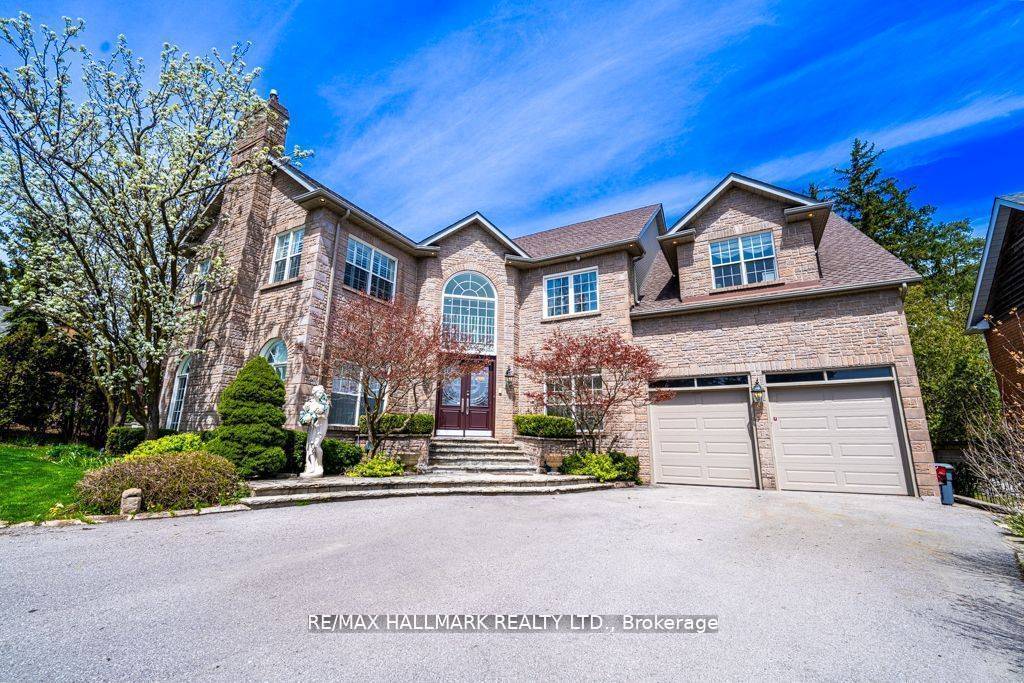 Aurora, ON L4G 5M6,384 Kennedy ST W