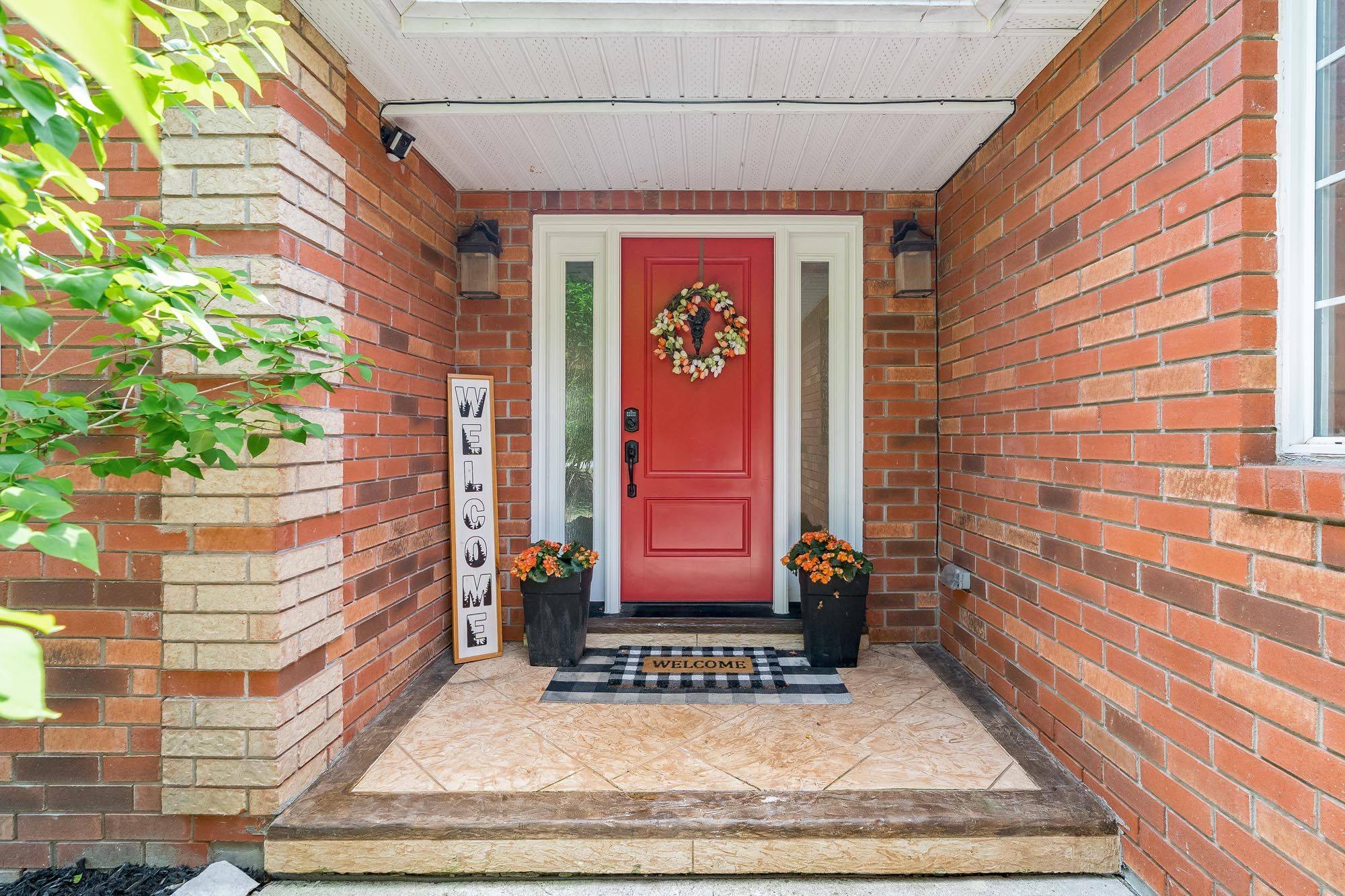 Innisfil, ON L9S 2H6,657 Burton DR