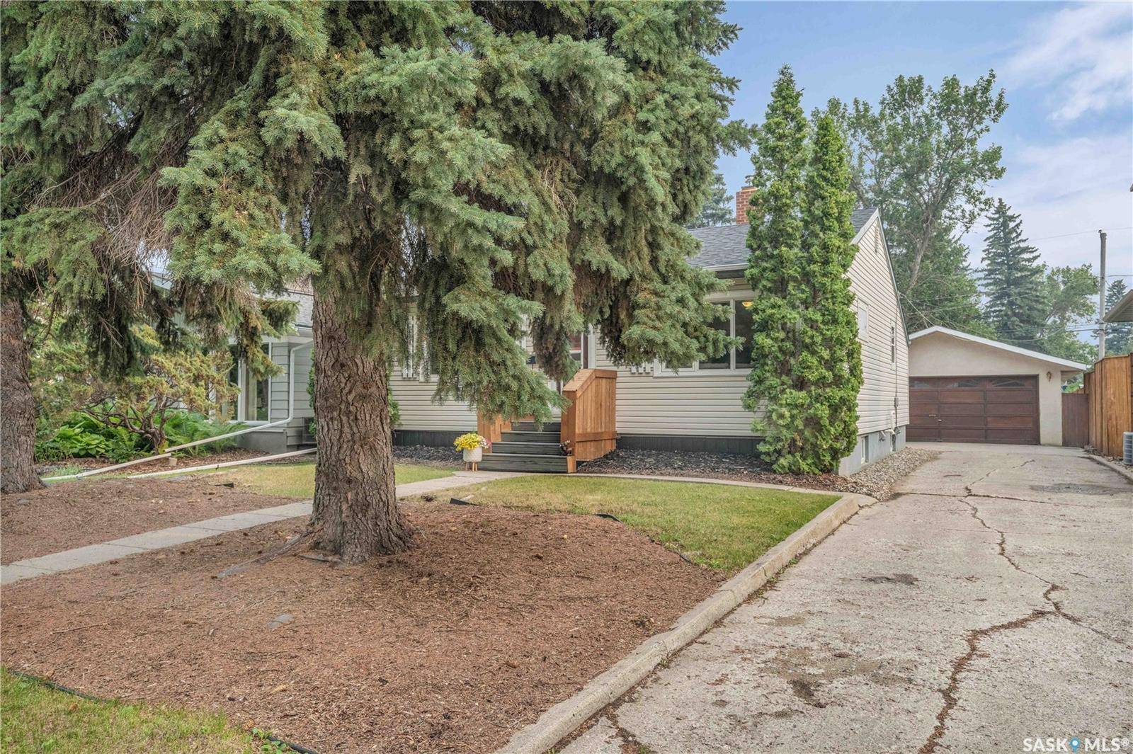 Regina, SK S4S 1J2,2709 Thornton AVENUE