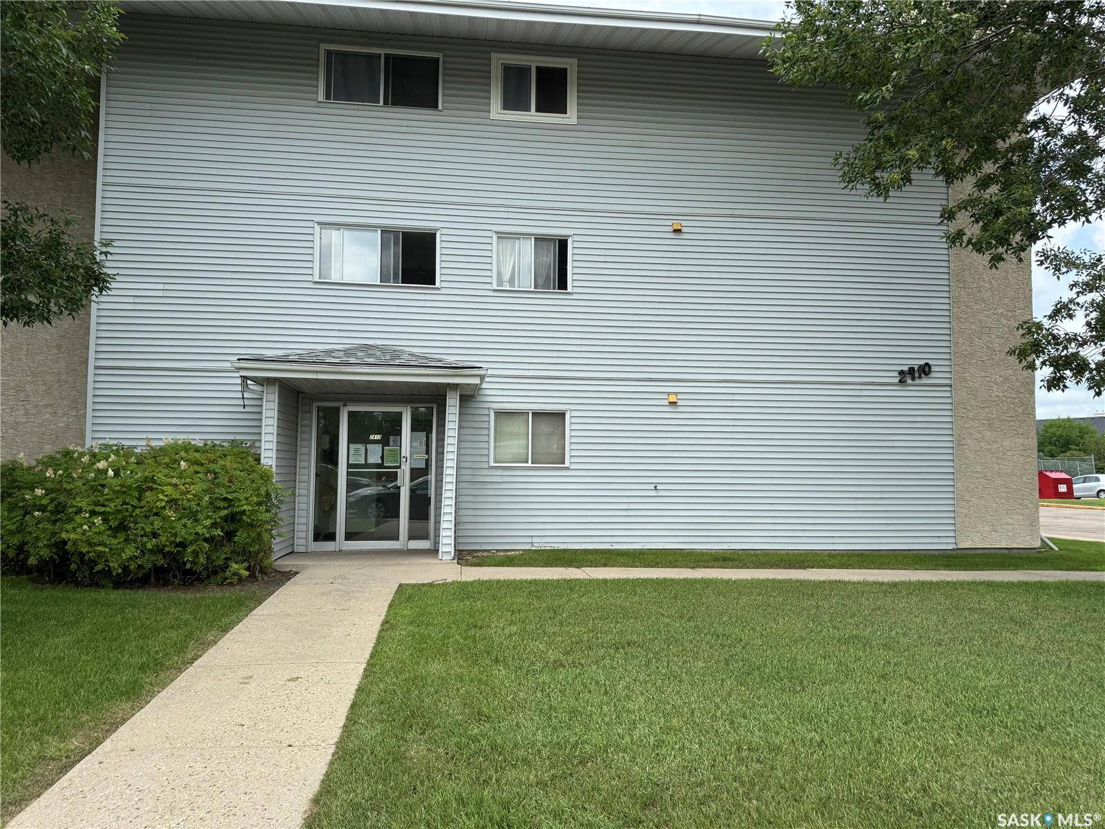 Regina, SK S4V 1N9,2410 Heseltine ROAD #401