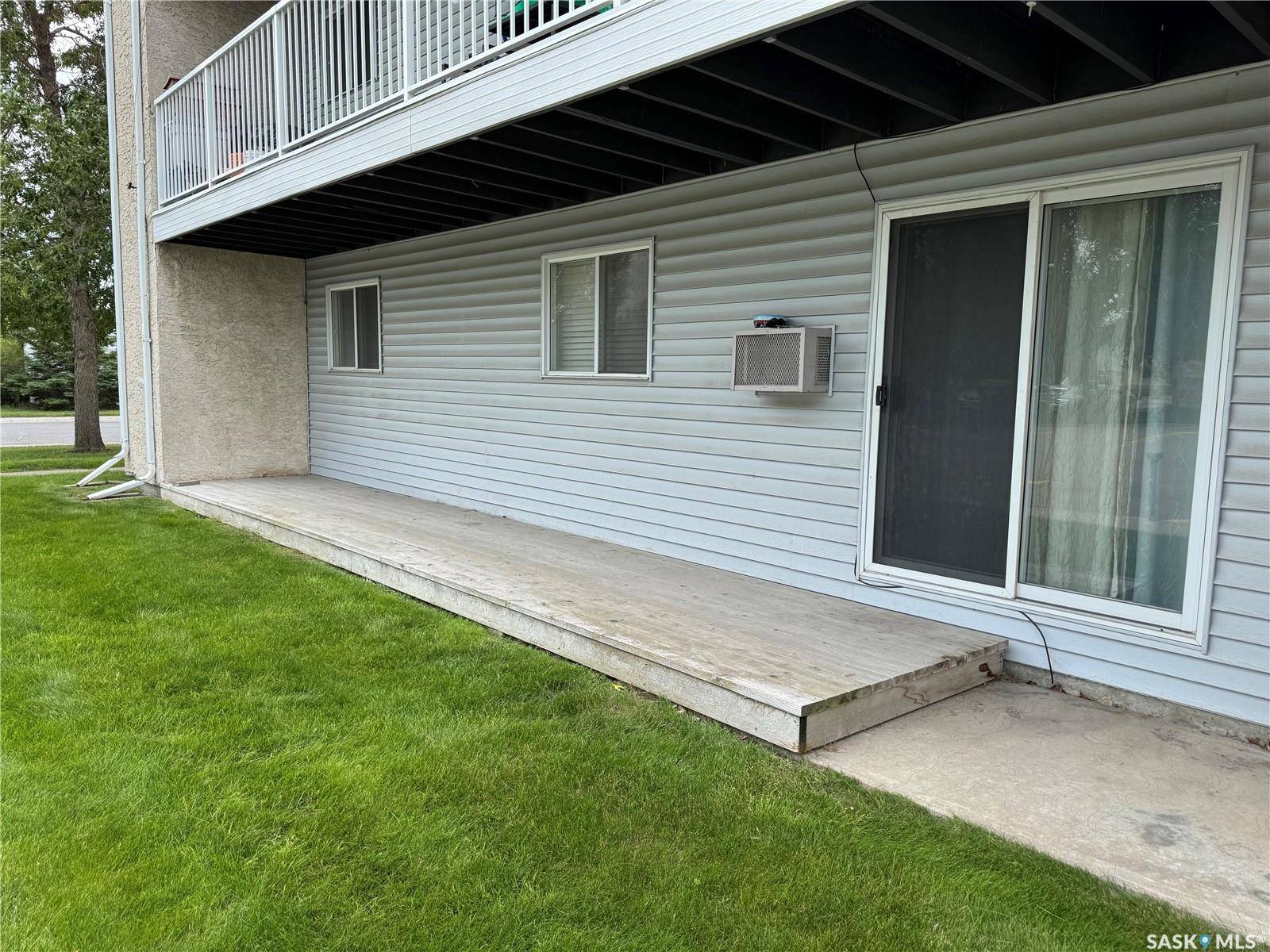 Regina, SK S4V 1N9,2410 Heseltine ROAD #401