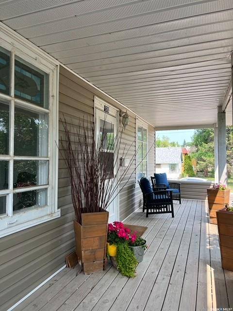 Swift Current, SK S9H 0W8,376 5th AVENUE NW