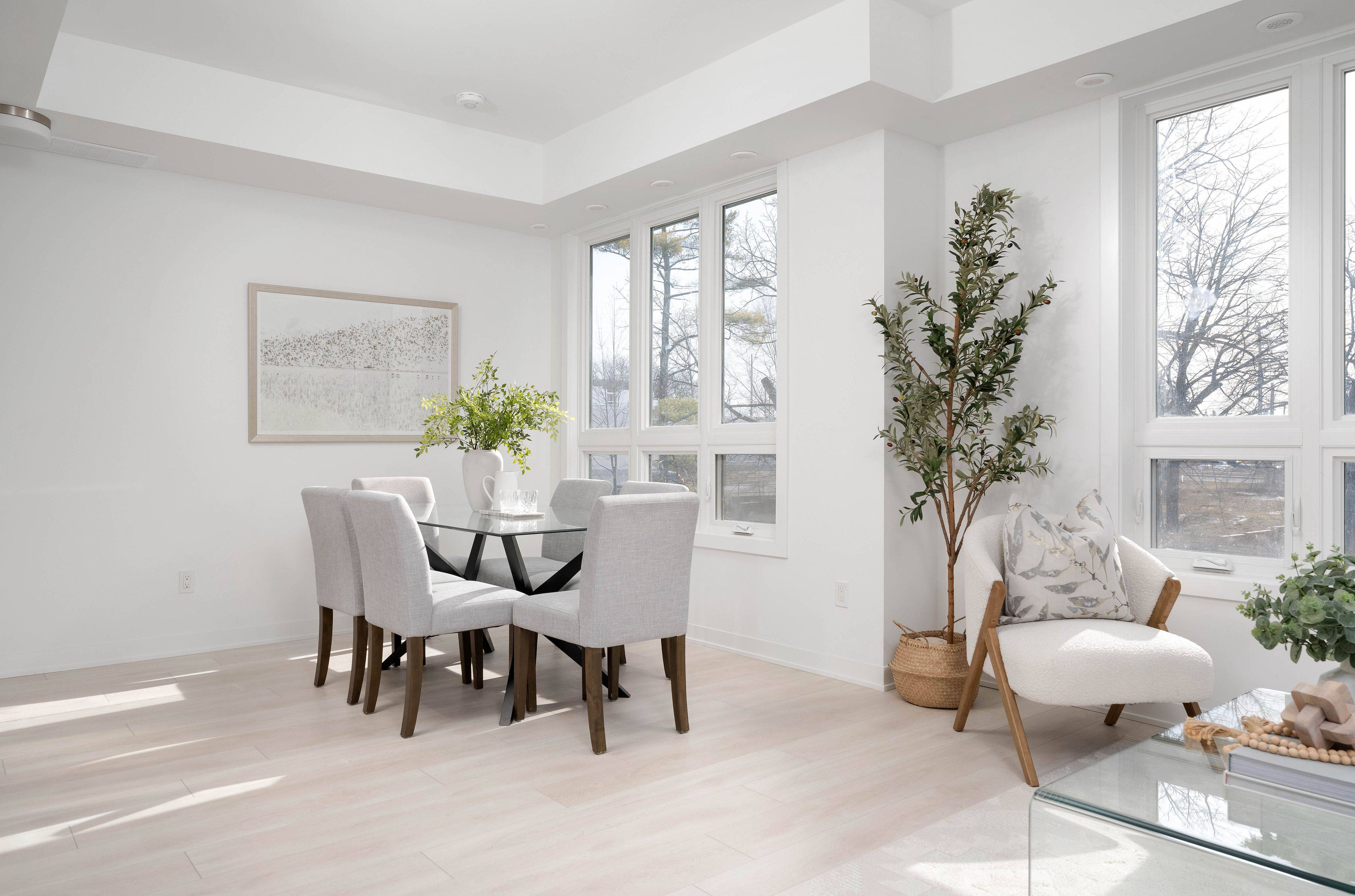 Mississauga, ON L4W 1L1,4045 Hickory DR #8