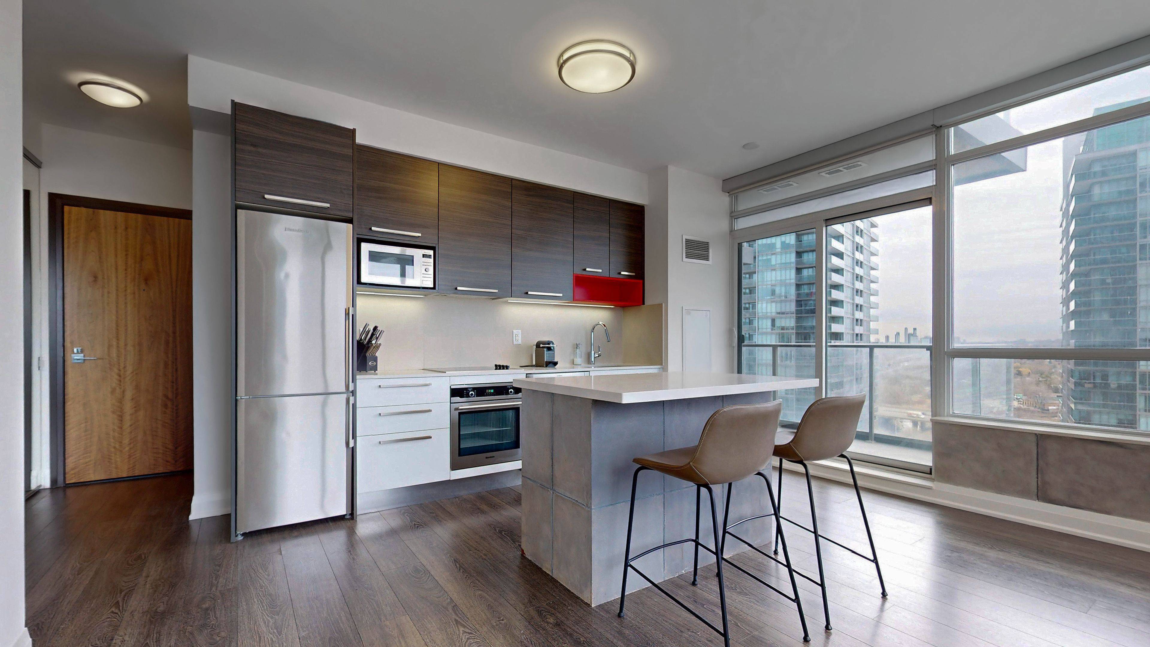 Toronto W06, ON M8V 0E5,36 Park Lawn RD #1909