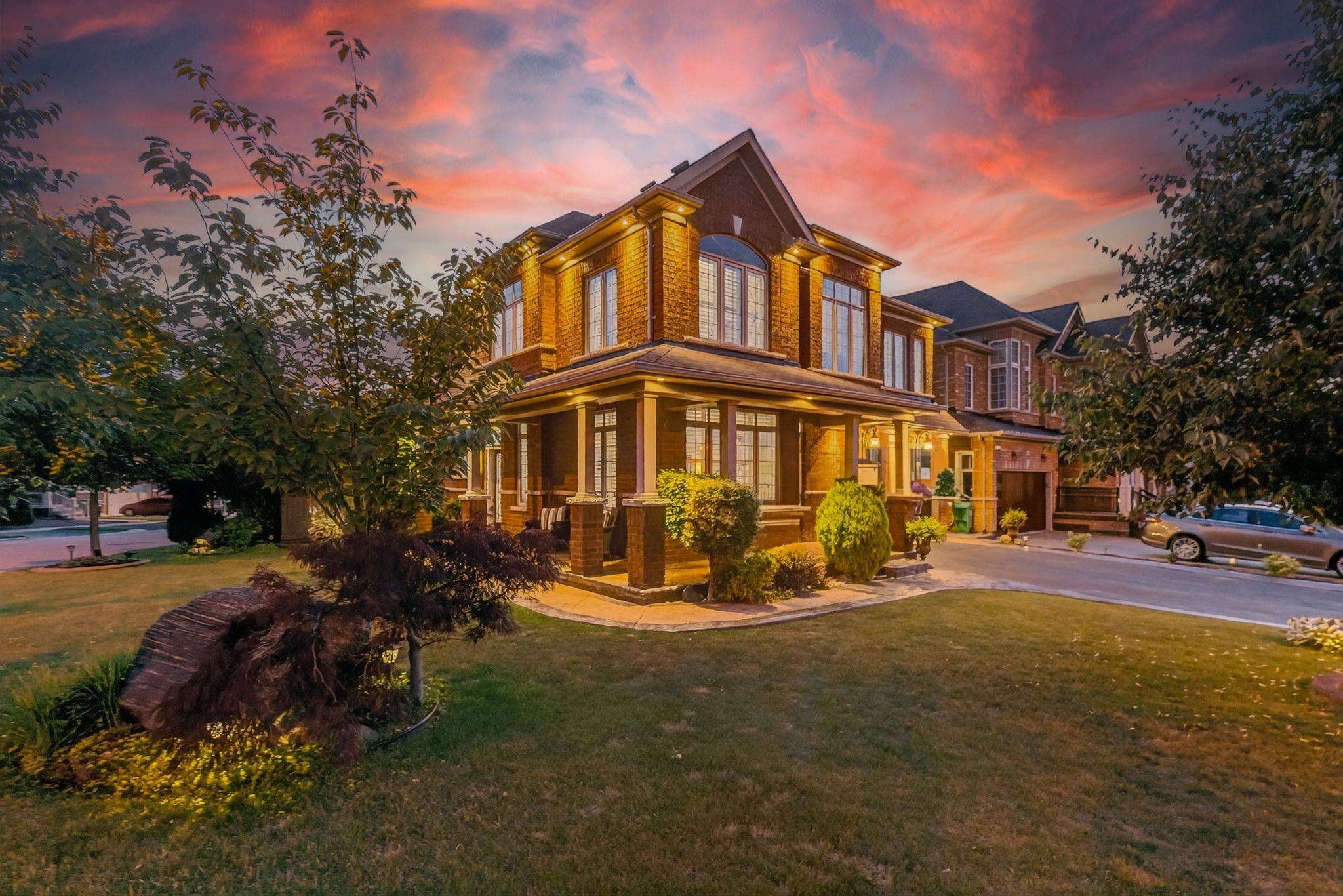Brampton, ON L7A 0G2,17 Platform CRES