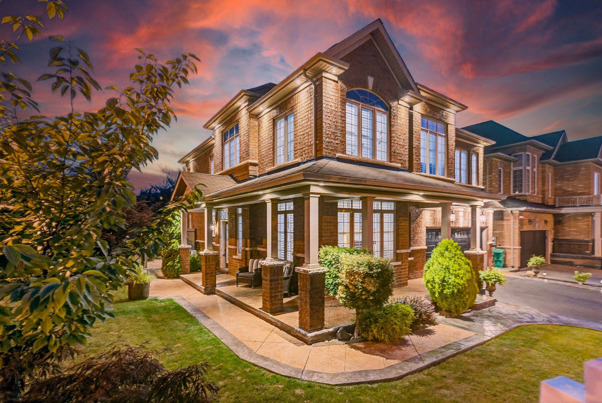 Brampton, ON L7A 0G2,17 Platform CRES