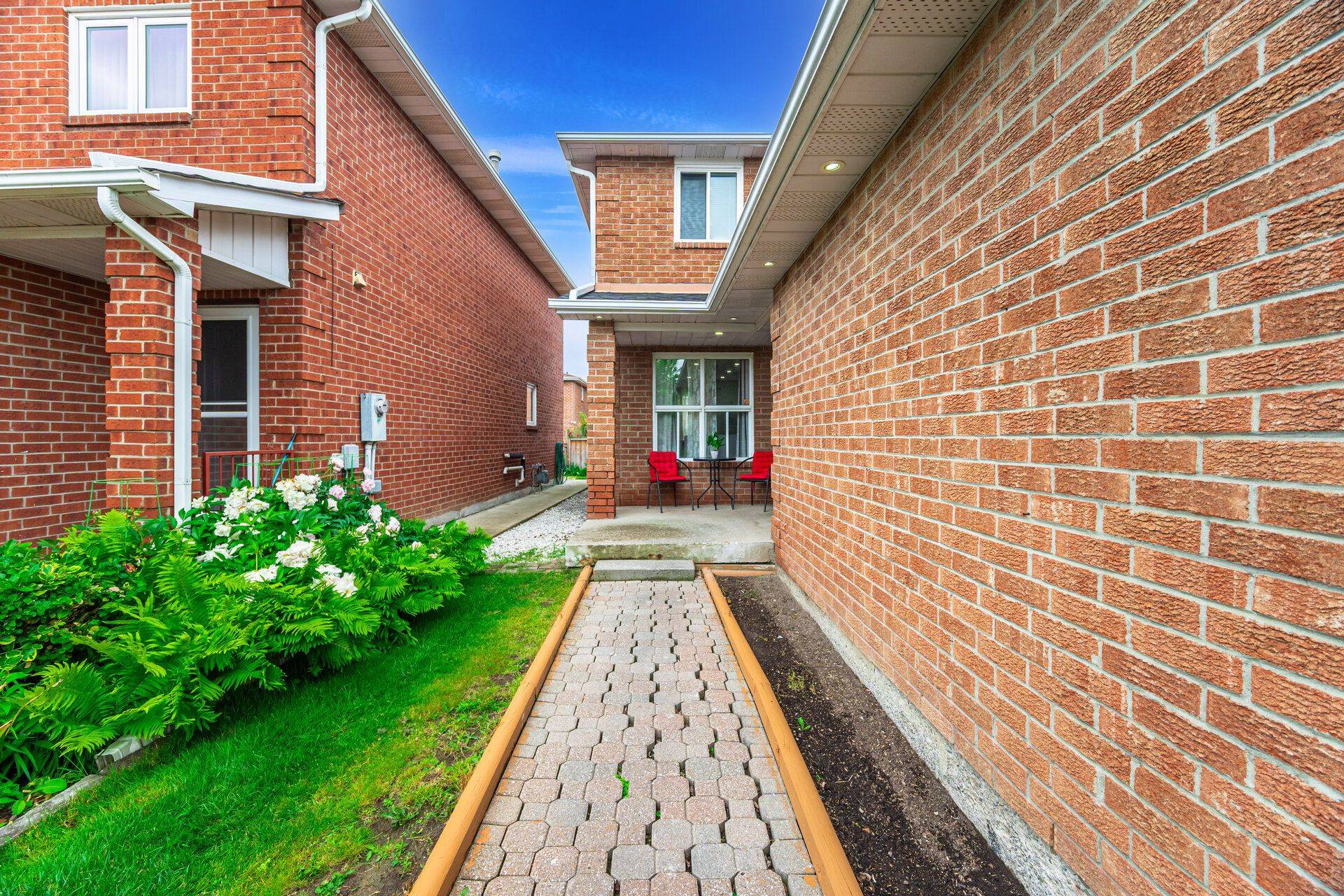 Brampton, ON L6V 4E9,39 Wildercroft AVE