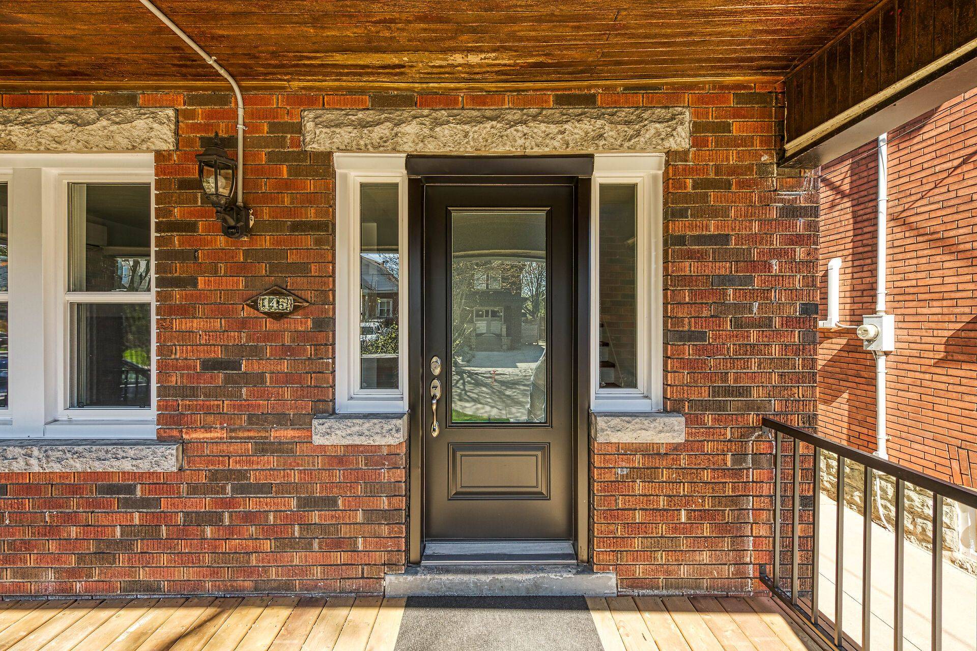 Hamilton, ON L8L 6X8,145 Prospect ST N