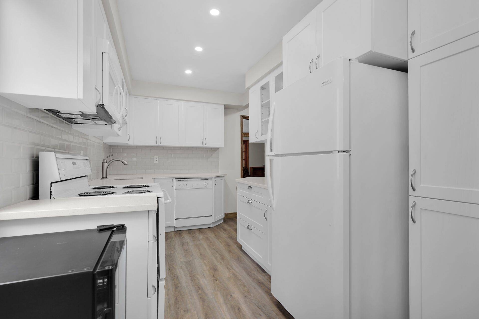 London North, ON N6G 3P6,42 Olympic CRES