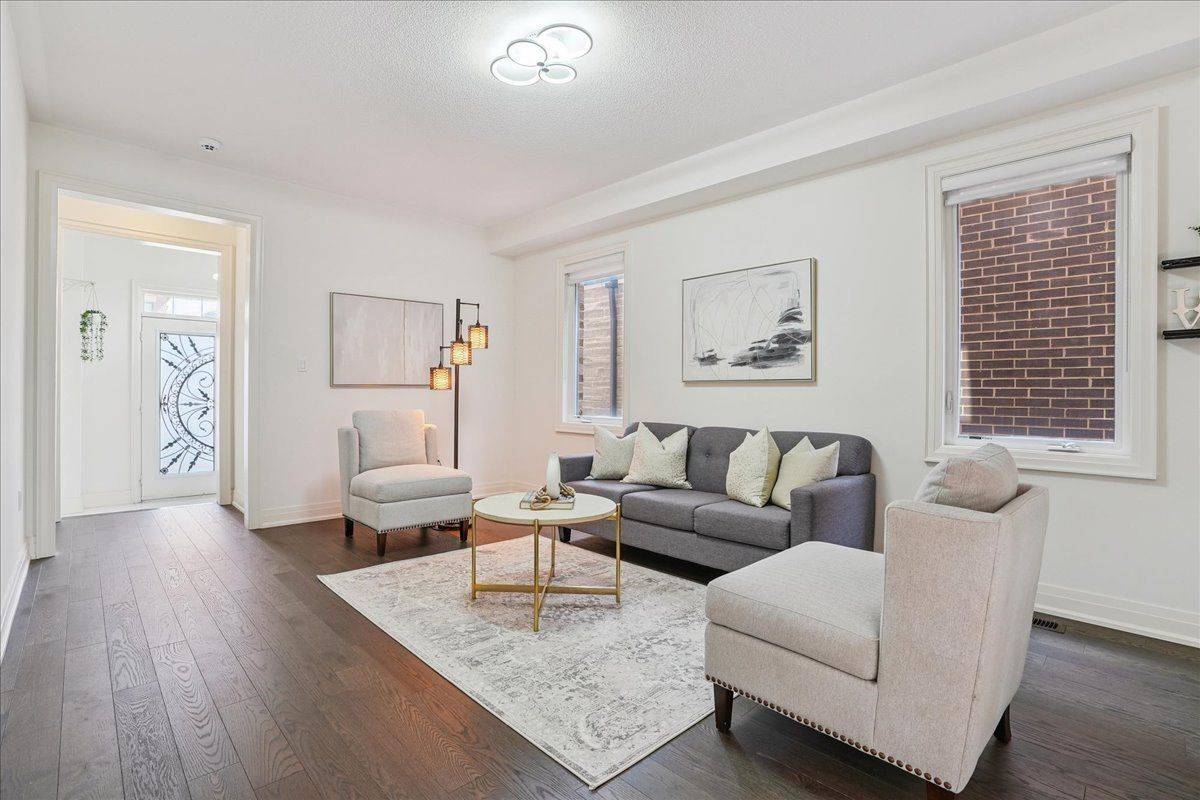 Hamilton, ON L8B 1Y6,81 Granite Ridge TRL