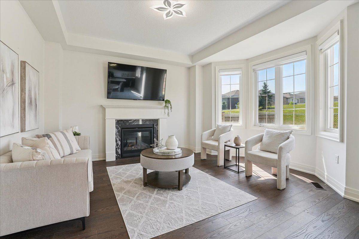 Hamilton, ON L8B 1Y6,81 Granite Ridge TRL