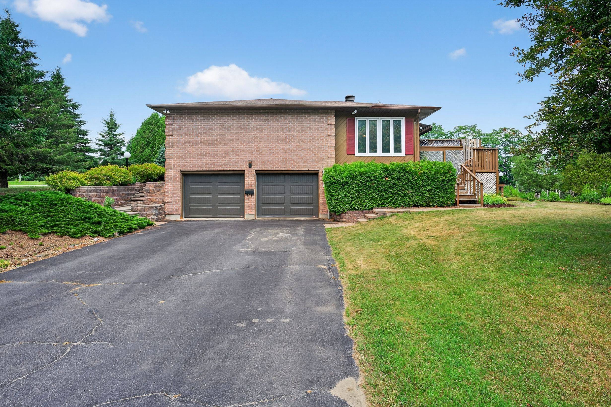 1500 Blakey's Point RD, Augusta, ON K0E 1T0