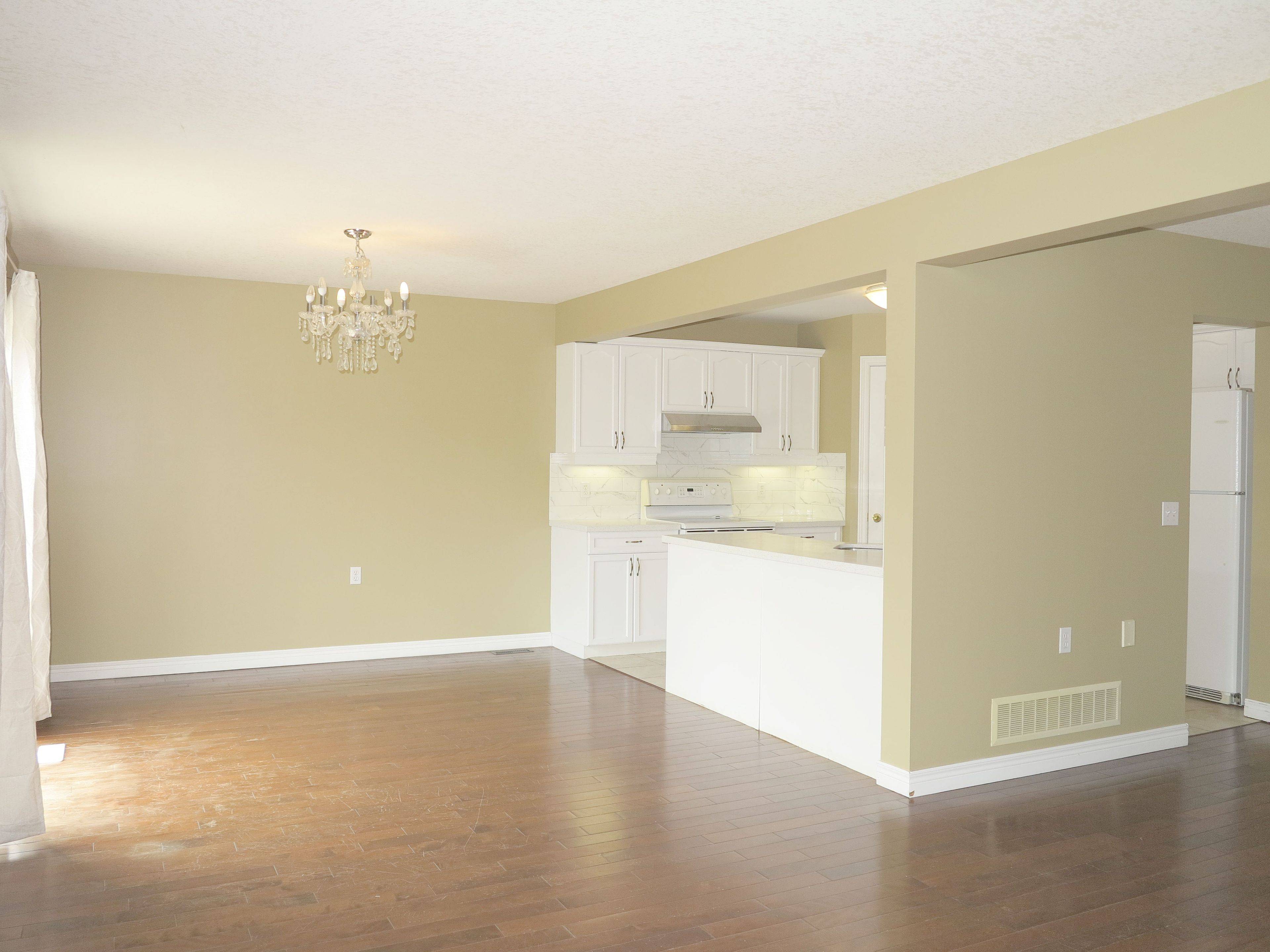 London North, ON N5X 4M3,1155 SOUTH WENIGE DR