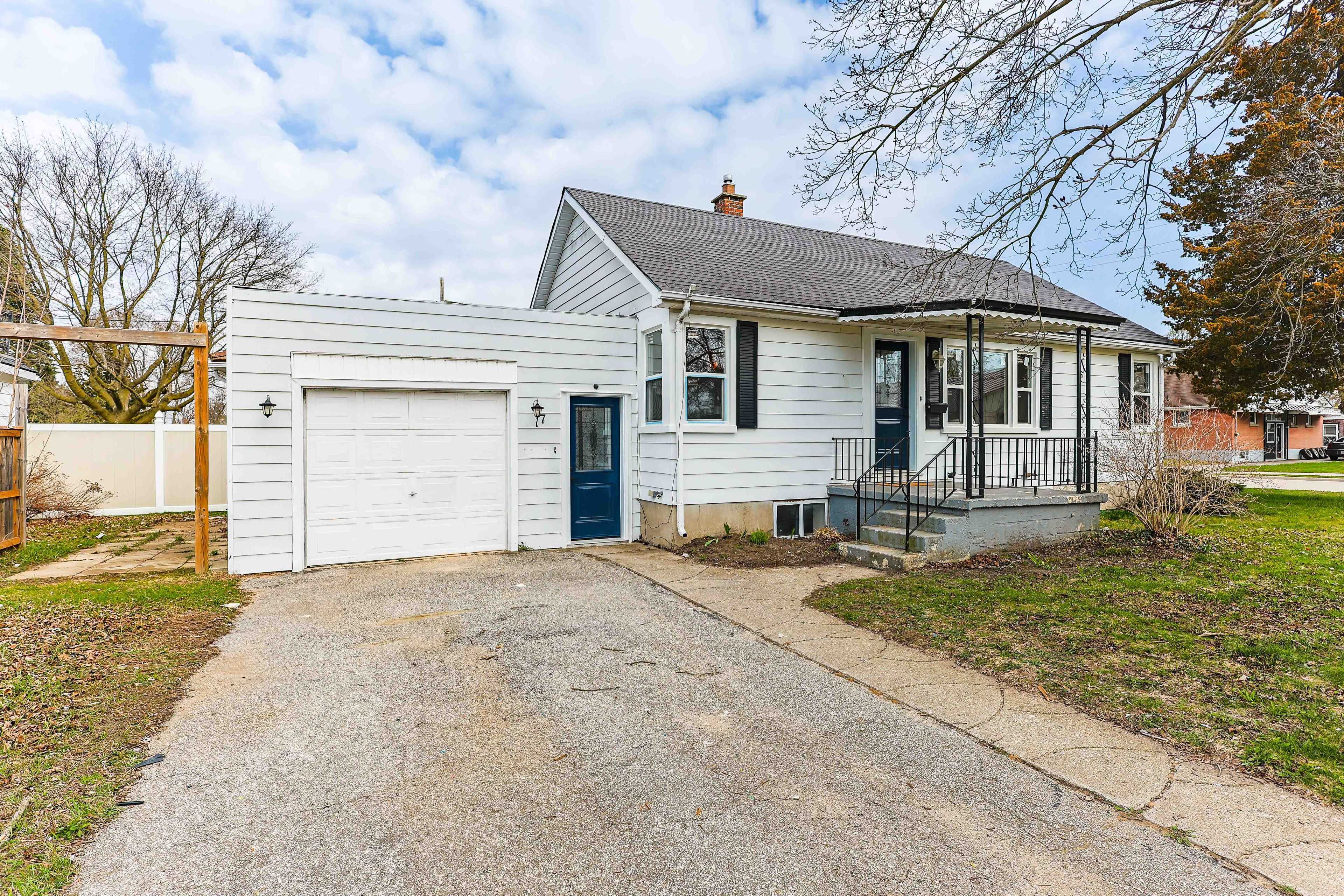 Tillsonburg, ON N4G 3W9,17 Hardy AVE