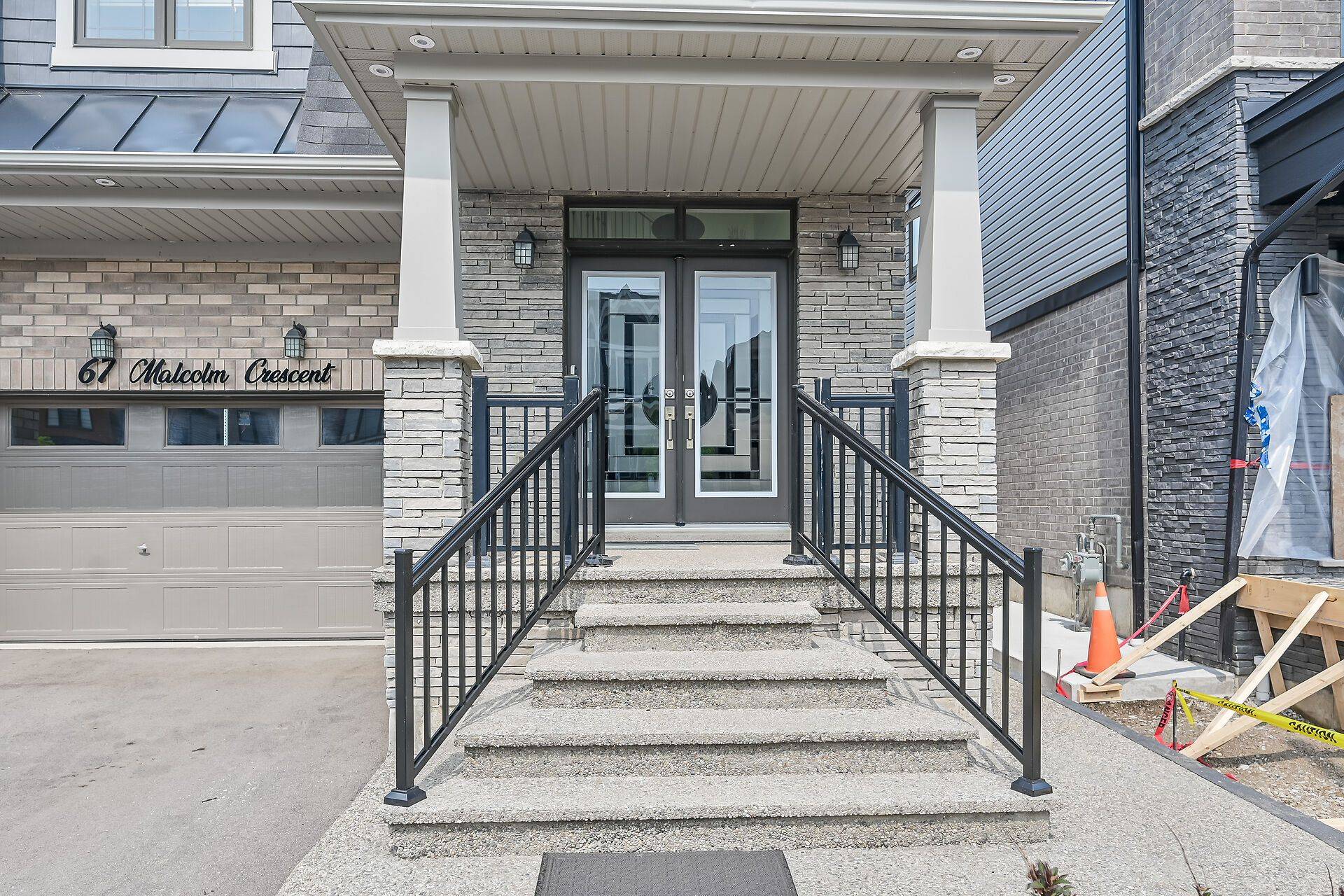 Haldimand, ON N3W 0E9,67 Malcolm CRES