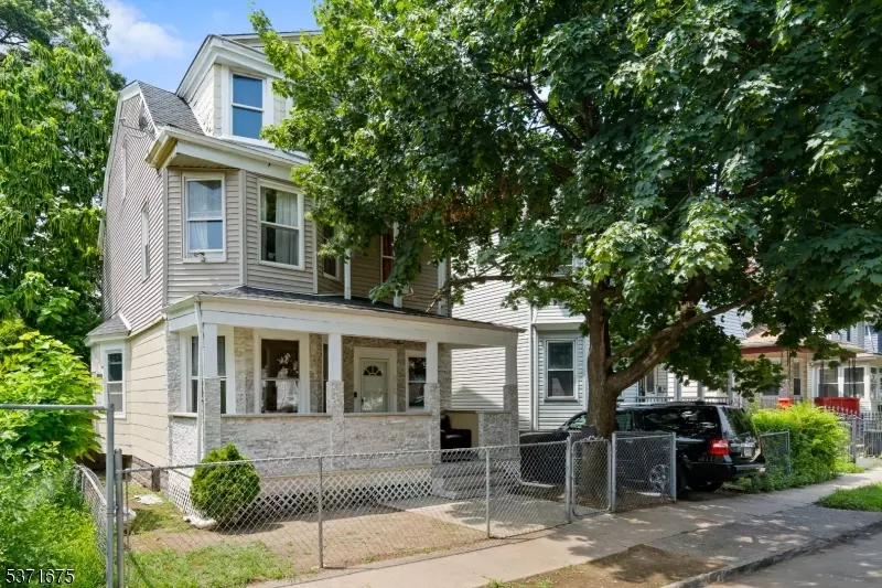 East Orange City, NJ 07018,215 Amherst St