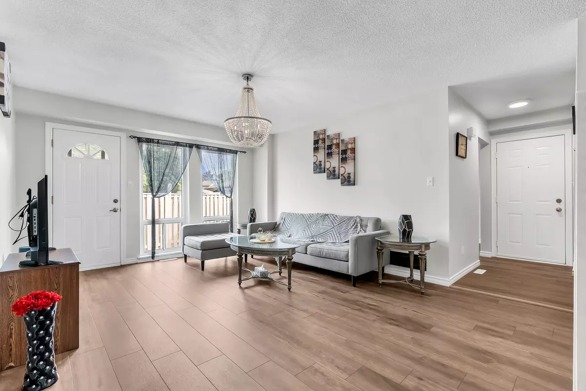 Oshawa, ON L1G 6Z3,1333 Mary ST N #35