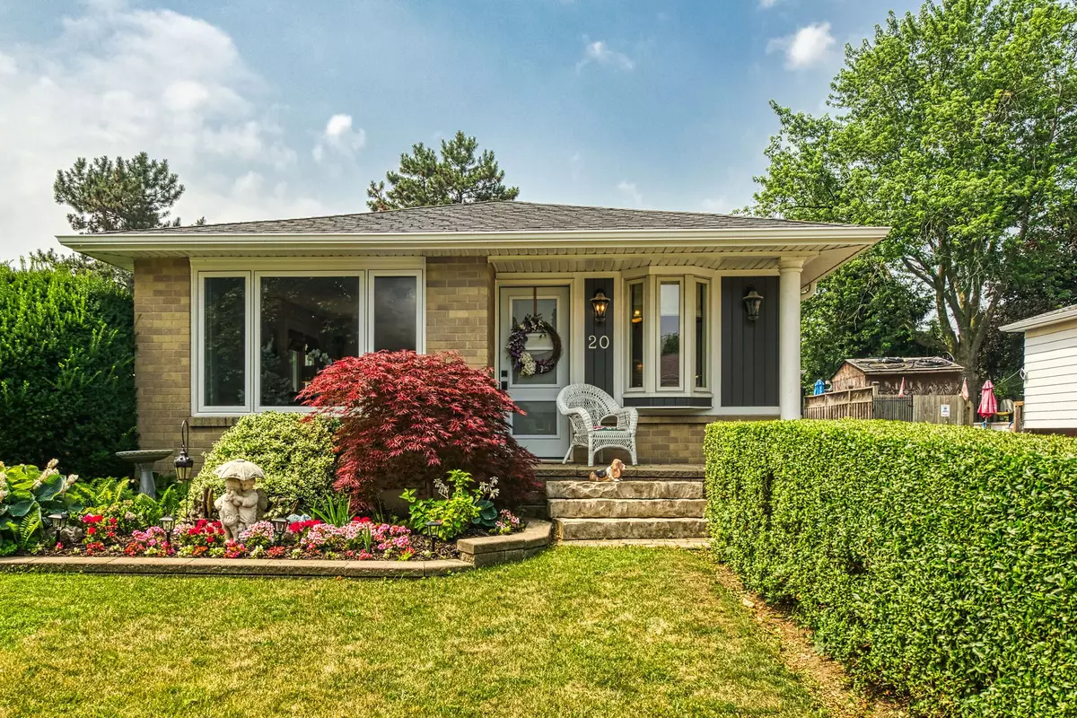 Hamilton, ON L8J 1B4,20 William Johnson ST