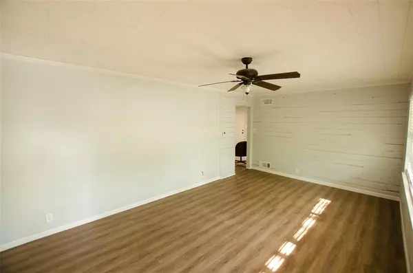Howe, TX 75459,102 King Avenue