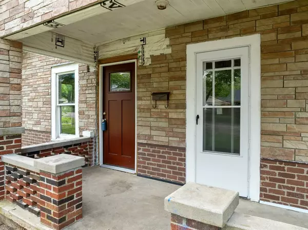 West, TX 76691,609 W ELM