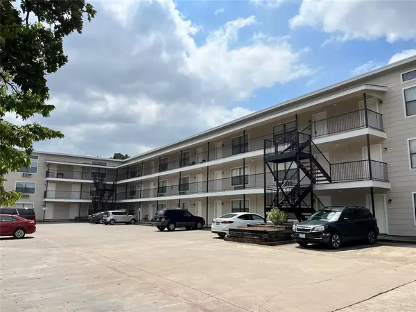 701 W Sycamore Street #101, Denton, TX 76201