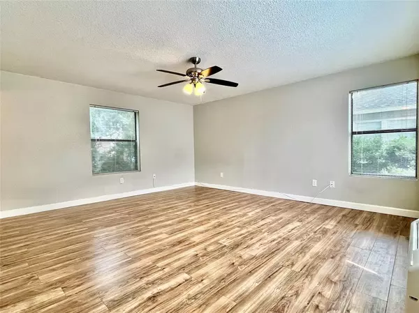 Denton, TX 76201,701 W Sycamore Street #101